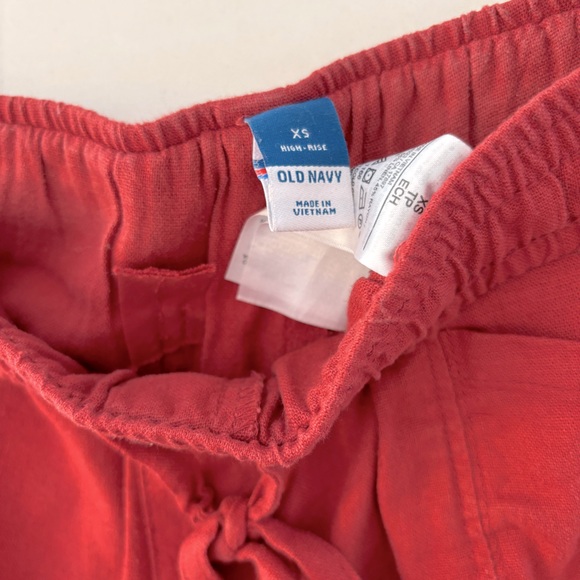 High Waisted Linen Blend Shorts Black & Red - Picture 3 of 9